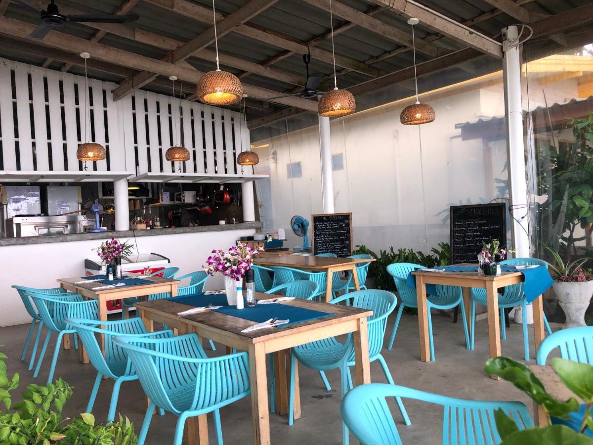 Le Petit Saint Tropez Hotell Khanom Eksteriør bilde