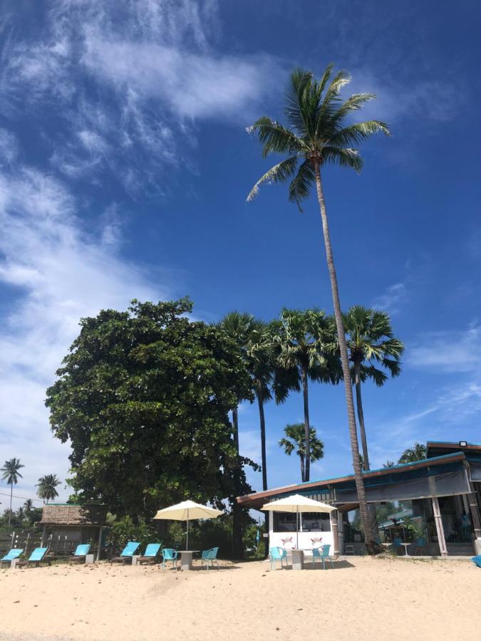 Le Petit Saint Tropez Hotell Khanom Eksteriør bilde
