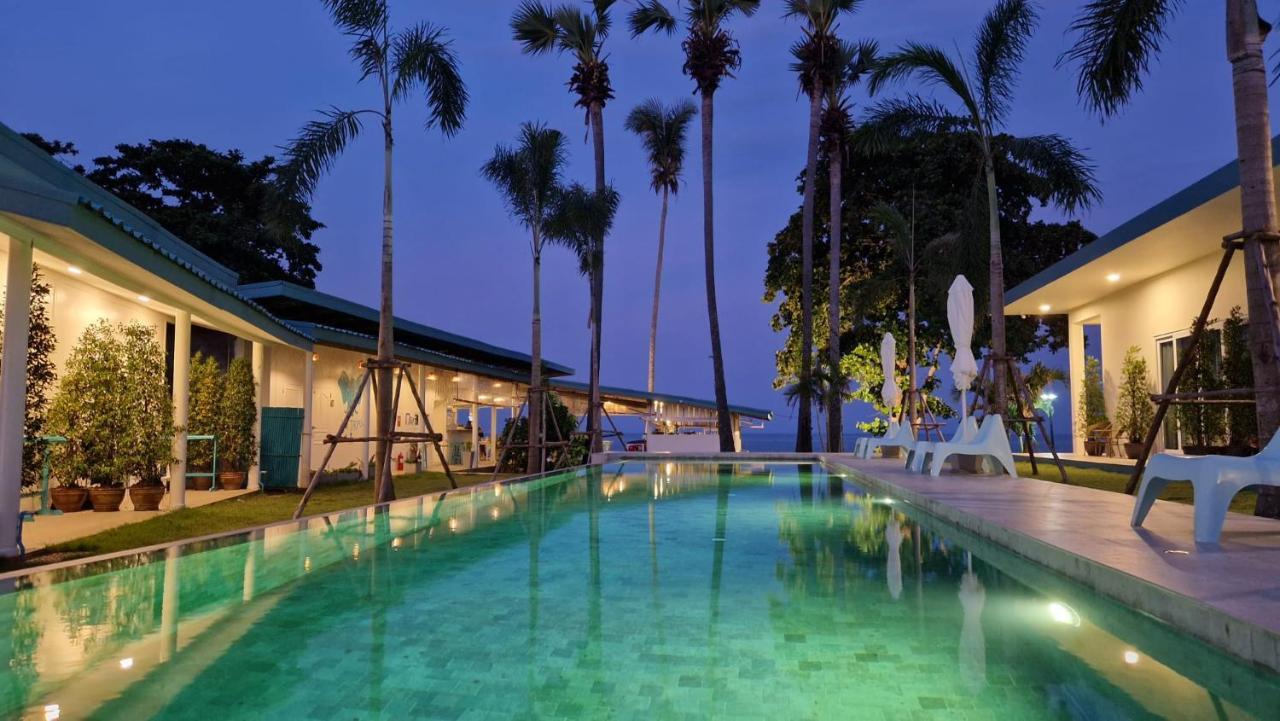 Le Petit Saint Tropez Hotell Khanom Eksteriør bilde