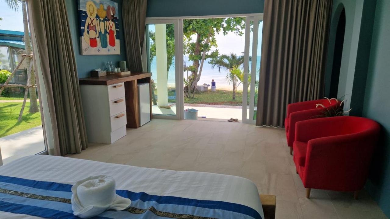 Le Petit Saint Tropez Hotell Khanom Eksteriør bilde
