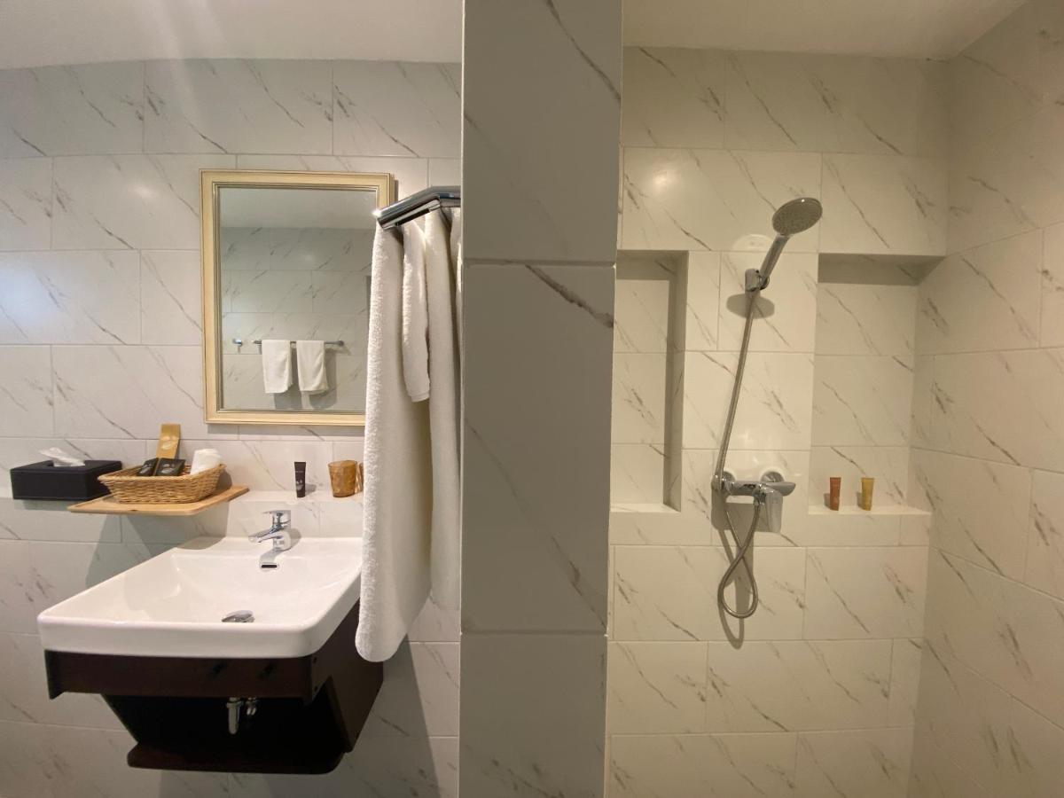 Le Petit Saint Tropez Hotell Khanom Eksteriør bilde