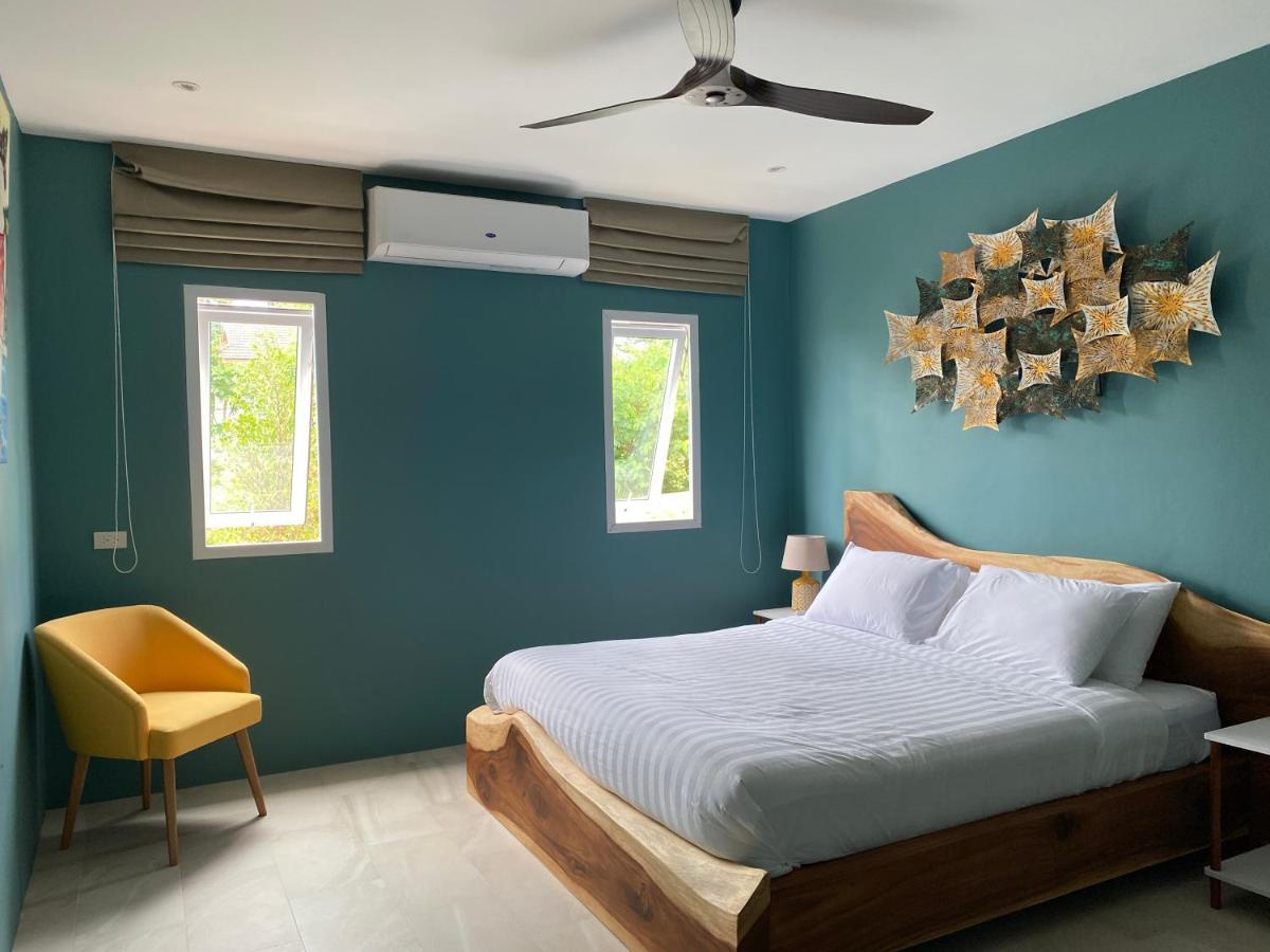 Le Petit Saint Tropez Hotell Khanom Eksteriør bilde