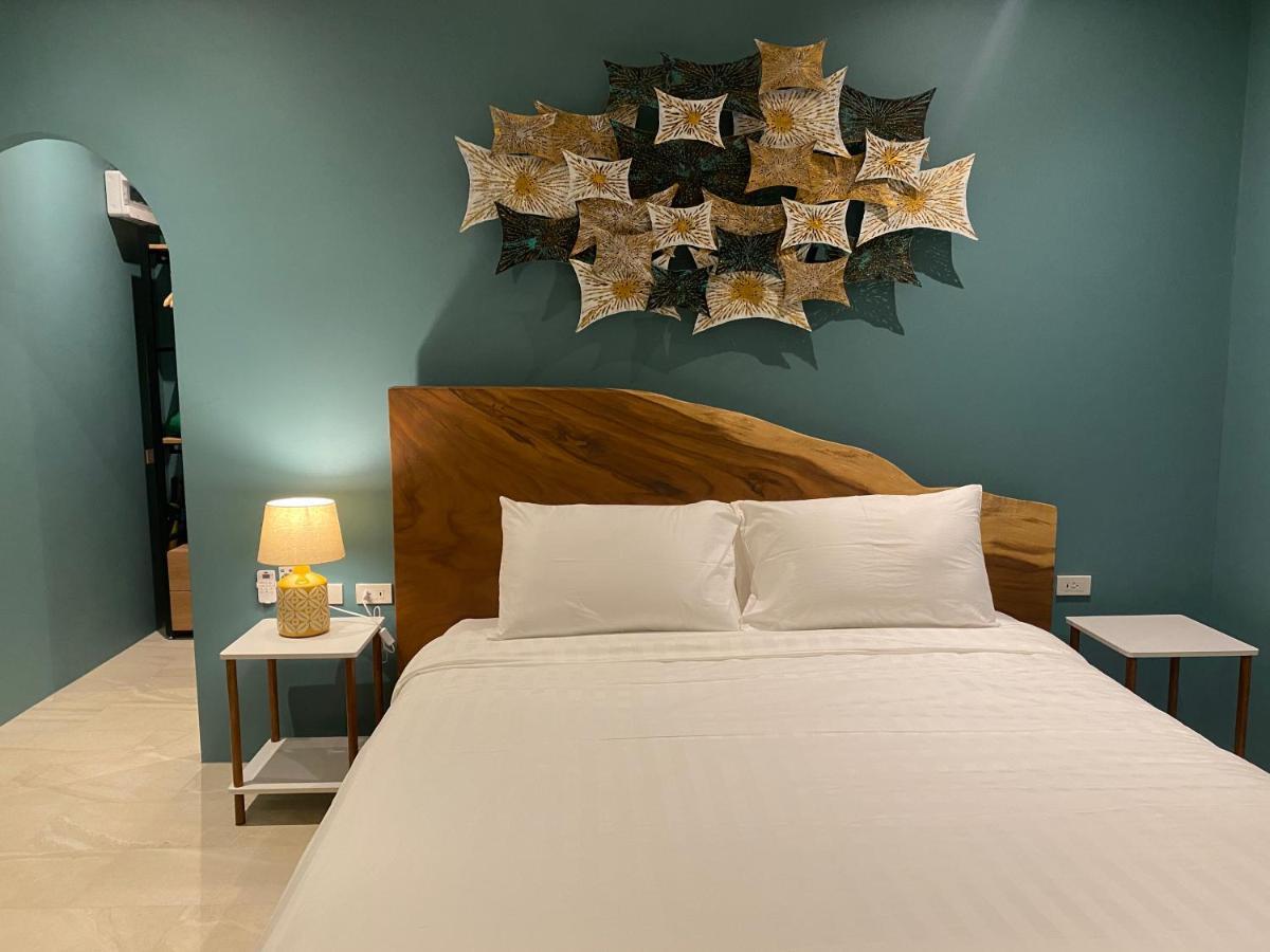 Le Petit Saint Tropez Hotell Khanom Eksteriør bilde