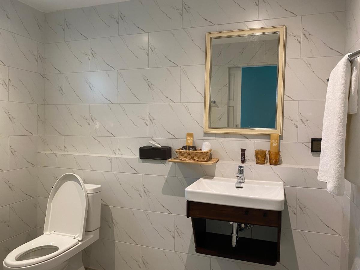 Le Petit Saint Tropez Hotell Khanom Eksteriør bilde