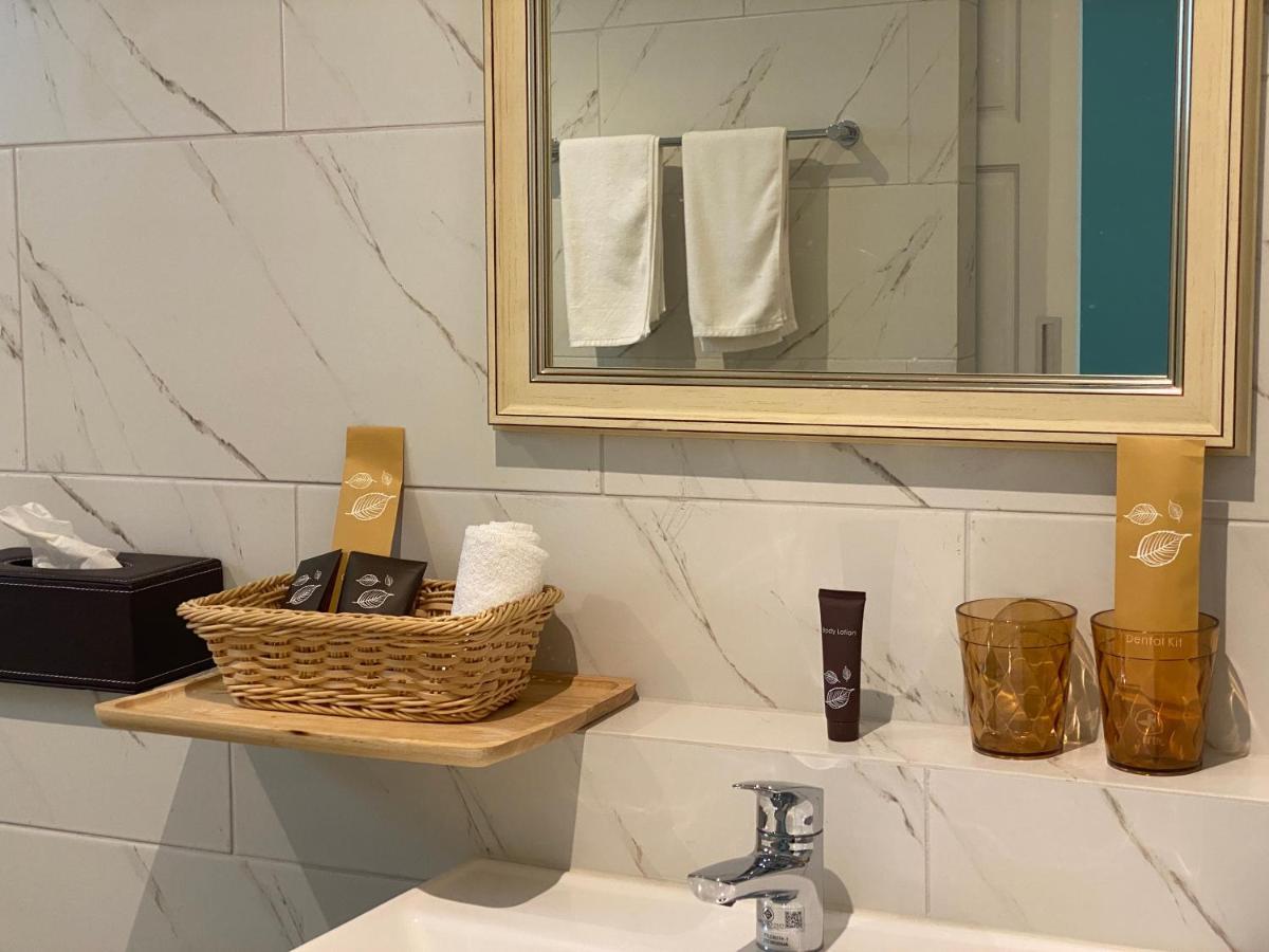 Le Petit Saint Tropez Hotell Khanom Eksteriør bilde