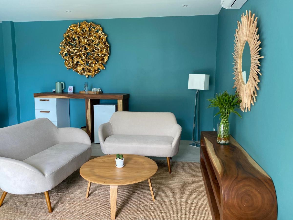 Le Petit Saint Tropez Hotell Khanom Eksteriør bilde