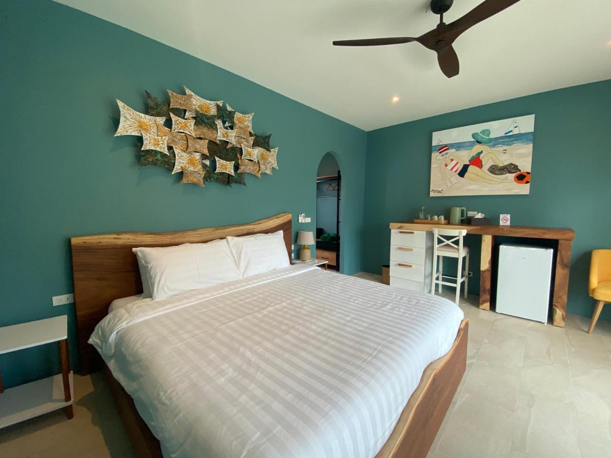 Le Petit Saint Tropez Hotell Khanom Eksteriør bilde